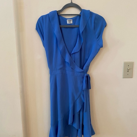 Sunday Best Aritzia Blue Ruffle Wrap Dress Size 2 - Picture 4 of 12